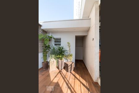 Casa à venda com 202m², 2 quartos e 3 vagasQuintal - superior