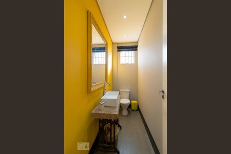 Casa à venda com 202m², 2 quartos e 3 vagasÁrea gourmet - banheiro
