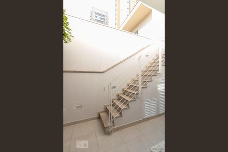 Casa à venda com 202m², 2 quartos e 3 vagasVista closet quarto 1 suíte