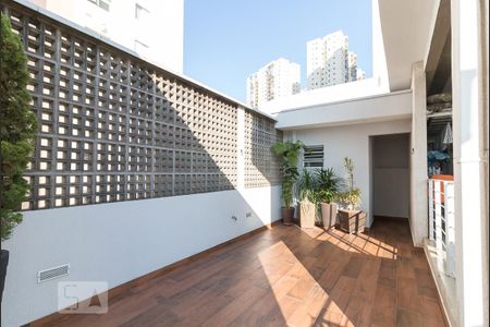 Casa à venda com 202m², 2 quartos e 3 vagasQuintal - superior