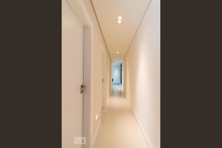 Casa à venda com 202m², 2 quartos e 3 vagasCorredor
