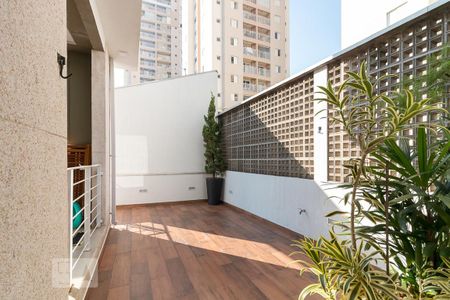 Casa à venda com 202m², 2 quartos e 3 vagasQuintal - superior