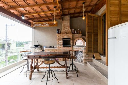 Casa à venda com 150m², 2 quartos e 2 vagas Casa à venda com 150m², 2 quartos e 2 vagasVaranda Gourmet