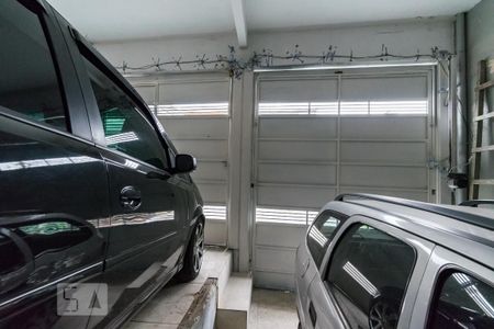 Casa à venda com 150m², 2 quartos e 2 vagas Casa à venda com 150m², 2 quartos e 2 vagasGaragem