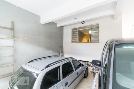 Casa à venda com 150m², 2 quartos e 2 vagas Casa à venda com 150m², 2 quartos e 2 vagasGaragem