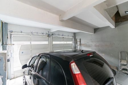 Casa à venda com 150m², 2 quartos e 2 vagas Casa à venda com 150m², 2 quartos e 2 vagasGaragem