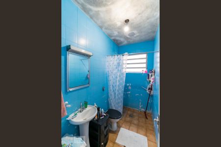 Casa à venda com 150m², 2 quartos e 2 vagas Casa à venda com 150m², 2 quartos e 2 vagasBanheiro Social