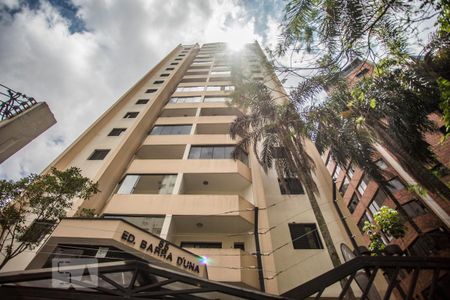 Apartamento para alugar com 70m², 2 quartos e 2 vagas Apartamento para alugar com 70m², 2 quartos e 2 vagasFachada