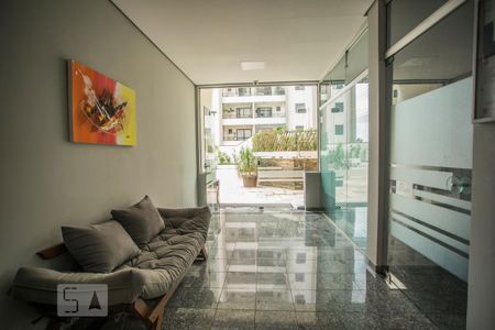 Apartamento para alugar com 70m², 2 quartos e 2 vagas Apartamento para alugar com 70m², 2 quartos e 2 vagasHall social
