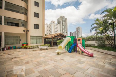 Apartamento para alugar com 70m², 2 quartos e 2 vagas Apartamento para alugar com 70m², 2 quartos e 2 vagasÁrea Comum - Playground