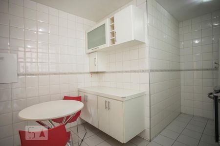 Apartamento para alugar com 70m², 2 quartos e 2 vagas Apartamento para alugar com 70m², 2 quartos e 2 vagasCozinha