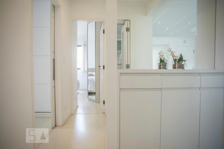 Apartamento para alugar com 70m², 2 quartos e 2 vagas Apartamento para alugar com 70m², 2 quartos e 2 vagasCorredor - Armários