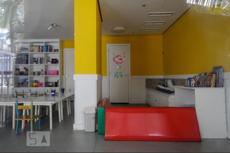 Apartamento à venda com 81m², 2 quartos e 1 vaga Apartamento à venda com 81m², 2 quartos e 1 vagaBrinquedoteca