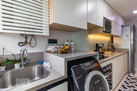 Apartamento à venda com 81m², 2 quartos e 1 vaga Apartamento à venda com 81m², 2 quartos e 1 vagaCozinha e Área de Serviço