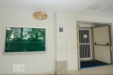 Apartamento à venda com 81m², 2 quartos e 1 vaga Apartamento à venda com 81m², 2 quartos e 1 vagaCinema