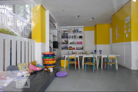 Apartamento à venda com 81m², 2 quartos e 1 vaga Apartamento à venda com 81m², 2 quartos e 1 vagaBrinquedoteca