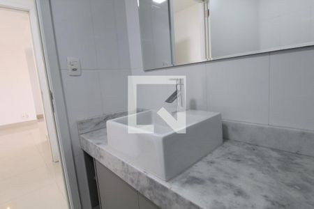 Apartamento à venda com 77m², 2 quartos e 1 vagaBanheiro da Suíte