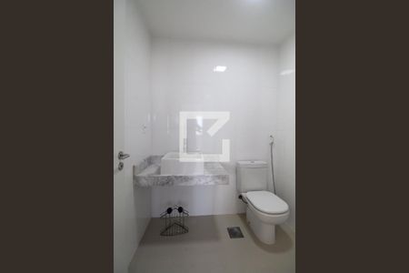 Apartamento à venda com 77m², 2 quartos e 1 vagaBanheiro Social