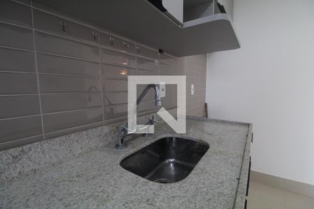 Apartamento à venda com 77m², 2 quartos e 1 vagaCozinha e Área de Serviço