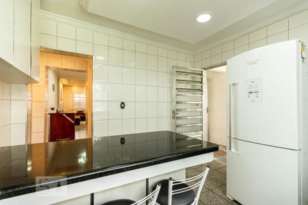 Casa à venda com 200m², 3 quartos e 2 vagas Casa à venda com 200m², 3 quartos e 2 vagasCozinha