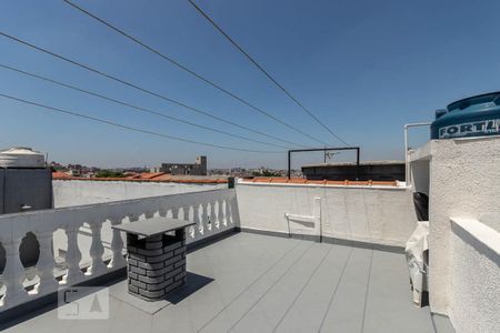 Casa à venda com 200m², 3 quartos e 2 vagas Casa à venda com 200m², 3 quartos e 2 vagasTerraço