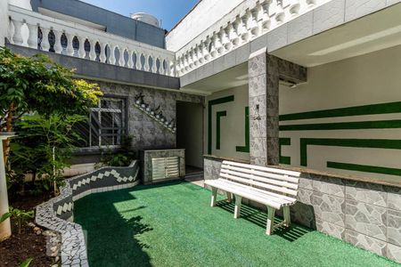 Casa à venda com 200m², 3 quartos e 2 vagas Casa à venda com 200m², 3 quartos e 2 vagasQuintal