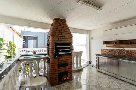 Casa à venda com 200m², 3 quartos e 2 vagas Casa à venda com 200m², 3 quartos e 2 vagasChurrasqueira