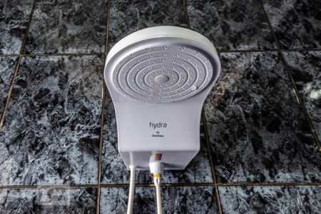 Casa à venda com 200m², 3 quartos e 2 vagas Casa à venda com 200m², 3 quartos e 2 vagasBanheiro suíte 1