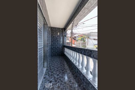 Casa à venda com 200m², 3 quartos e 2 vagas Casa à venda com 200m², 3 quartos e 2 vagasVaranda quarto 3