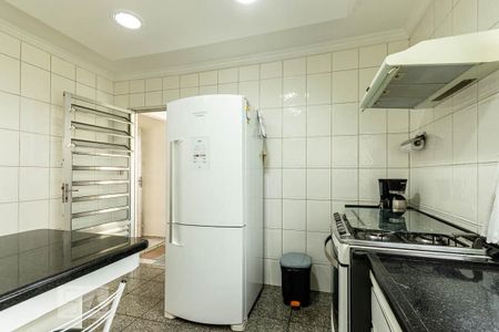 Casa à venda com 200m², 3 quartos e 2 vagas Casa à venda com 200m², 3 quartos e 2 vagasCozinha