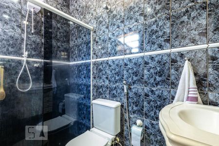 Casa à venda com 200m², 3 quartos e 2 vagas Casa à venda com 200m², 3 quartos e 2 vagasBanheiro suíte 1