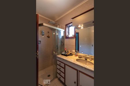 Casa à venda com 308m², 5 quartos e 4 vagas Casa à venda com 308m², 5 quartos e 4 vagasBanheiro da Suíte 3