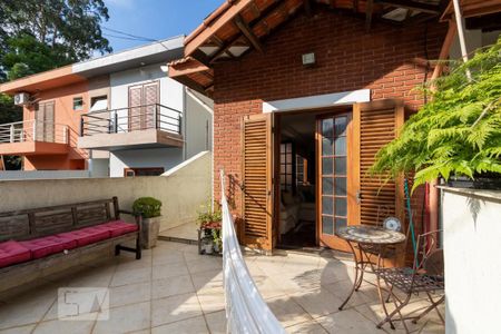 Casa à venda com 308m², 5 quartos e 4 vagas Casa à venda com 308m², 5 quartos e 4 vagasVaranda da Sala