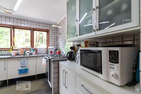 Casa à venda com 308m², 5 quartos e 4 vagas Casa à venda com 308m², 5 quartos e 4 vagasCozinha