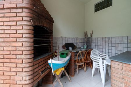 Casa à venda com 308m², 5 quartos e 4 vagas Casa à venda com 308m², 5 quartos e 4 vagasChurrasqueira