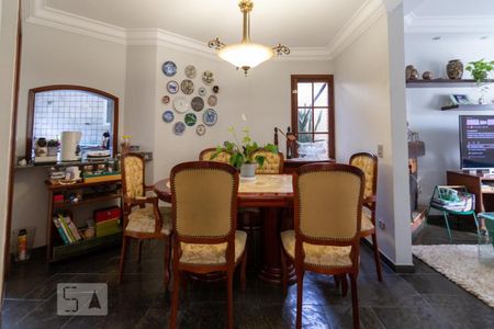 Casa à venda com 308m², 5 quartos e 4 vagas Casa à venda com 308m², 5 quartos e 4 vagasCopa