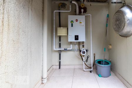 Casa à venda com 308m², 5 quartos e 4 vagas Casa à venda com 308m², 5 quartos e 4 vagasAquecedor