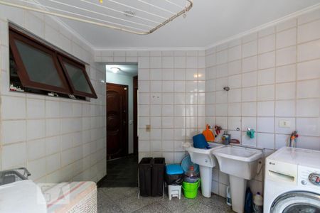 Casa à venda com 308m², 5 quartos e 4 vagas Casa à venda com 308m², 5 quartos e 4 vagasÁrea de Serviço