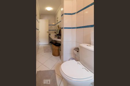 Casa à venda com 308m², 5 quartos e 4 vagas Casa à venda com 308m², 5 quartos e 4 vagasBanheiro da Suíte 4