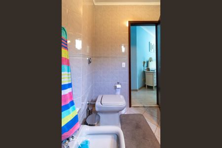 Casa à venda com 308m², 5 quartos e 4 vagas Casa à venda com 308m², 5 quartos e 4 vagasBanheiro da Suíte 3