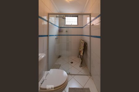 Casa à venda com 308m², 5 quartos e 4 vagas Casa à venda com 308m², 5 quartos e 4 vagasBanheiro da Suíte 4