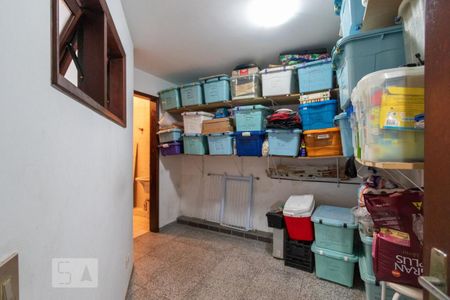 Casa à venda com 308m², 5 quartos e 4 vagas Casa à venda com 308m², 5 quartos e 4 vagasQuarto de Serviço