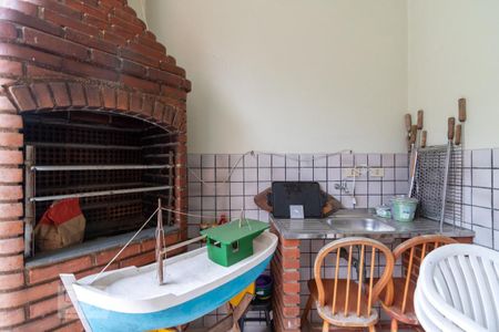 Casa à venda com 308m², 5 quartos e 4 vagas Casa à venda com 308m², 5 quartos e 4 vagasChurrasqueira