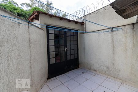 Casa à venda com 308m², 5 quartos e 4 vagas Casa à venda com 308m², 5 quartos e 4 vagasQuintal de serviço