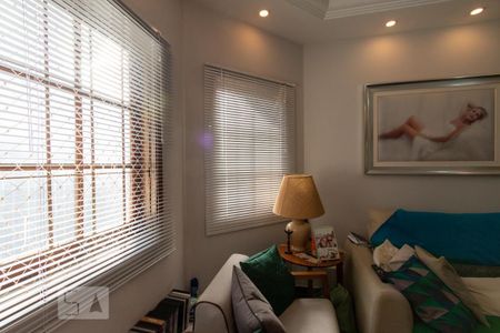 Casa à venda com 308m², 5 quartos e 4 vagas Casa à venda com 308m², 5 quartos e 4 vagasSala de TV