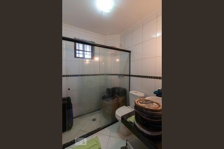 Casa à venda com 308m², 5 quartos e 4 vagas Casa à venda com 308m², 5 quartos e 4 vagasBanheiro suíte 5