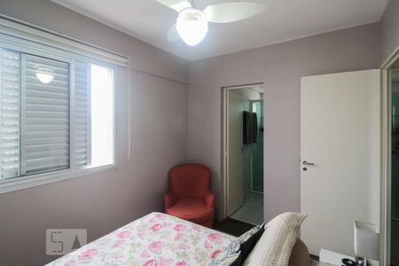 Suíte de apartamento para alugar com 3 quartos, 70m² em Aclimação, São Paulo