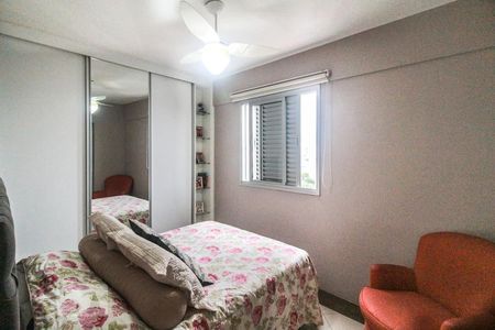 Suíte de apartamento para alugar com 3 quartos, 70m² em Aclimação, São Paulo