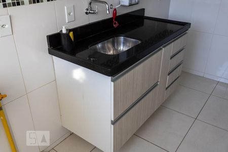 Apartamento para alugar com 50m², 2 quartos e 1 vaga Apartamento para alugar com 50m², 2 quartos e 1 vagaCozinha - Armários