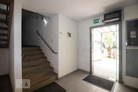 Hall de Entrada de apartamento para alugar com 2 quartos, 44m² em Jardim Leopoldina, Porto Alegre